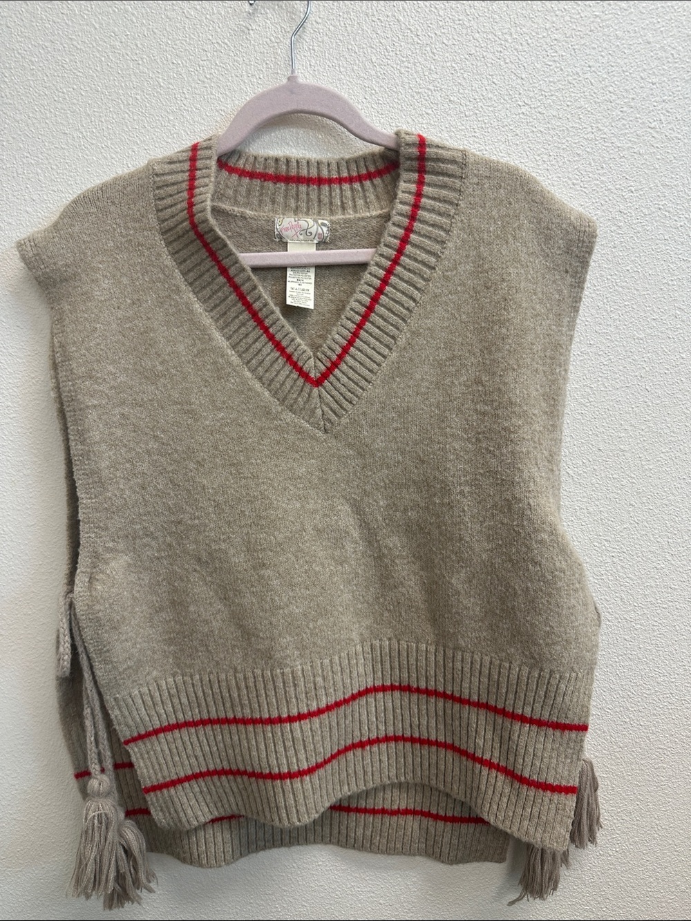 Free People Taupe Knit Vest with Pink Logo Tag excellent condition